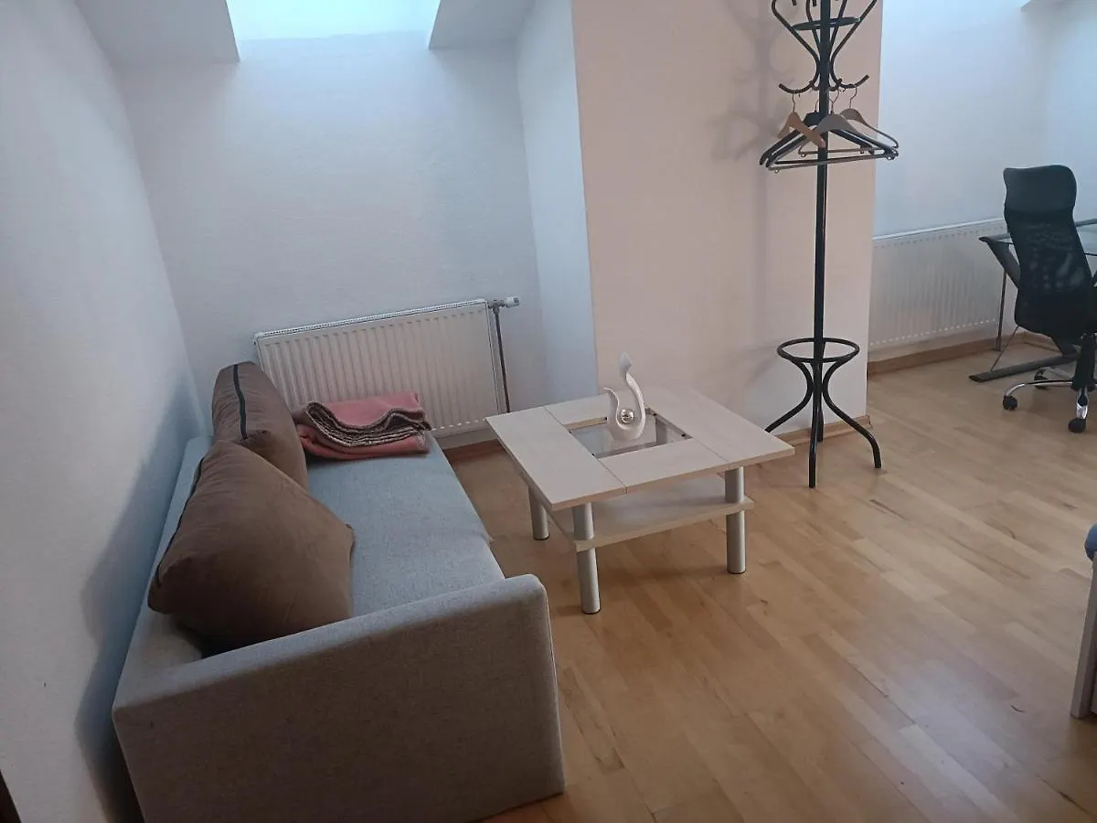 Sunny Room In Sunny House In A Quiet Location Viena