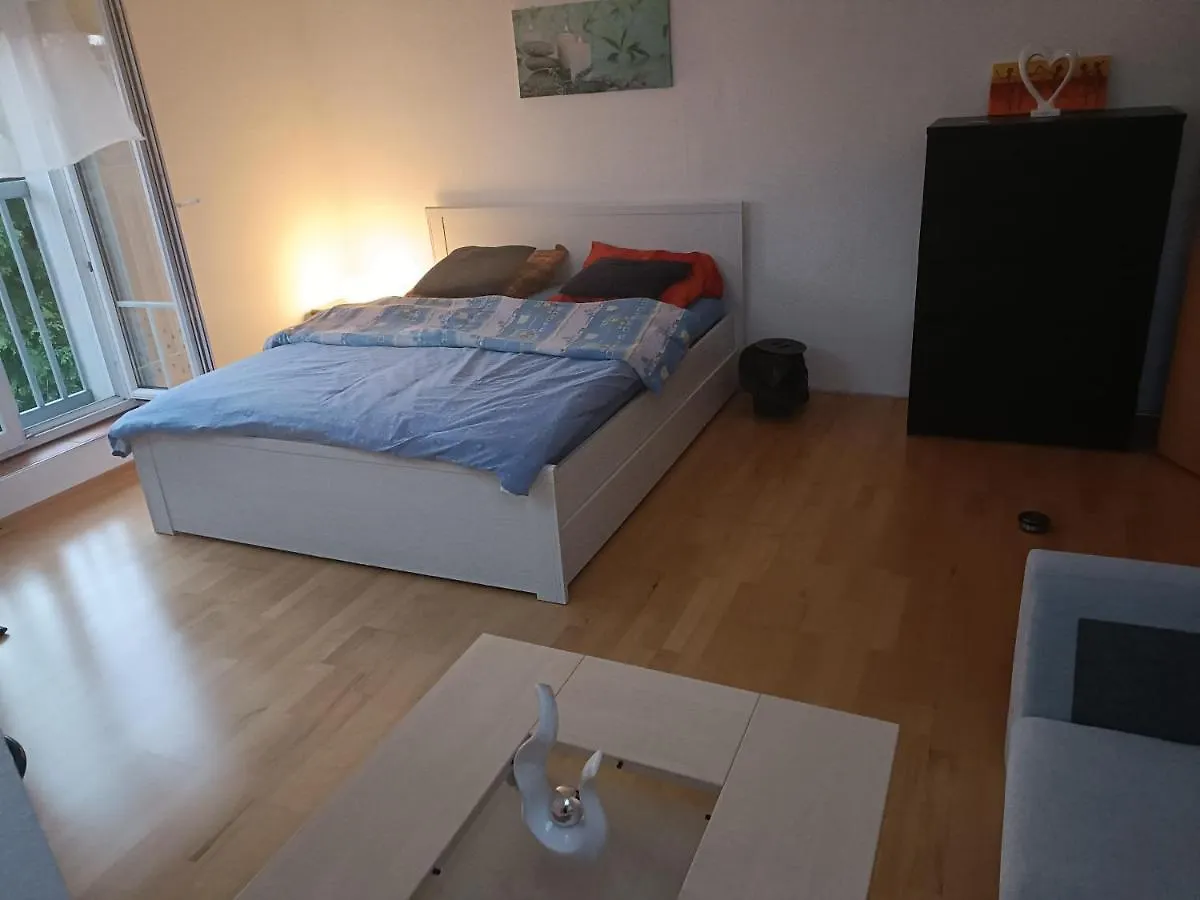 Habitación en casa particular Sunny Room In Sunny House In A Quiet Location Viena
